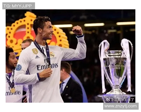 C罗在足球界的传奇之路与辉煌成就回顾